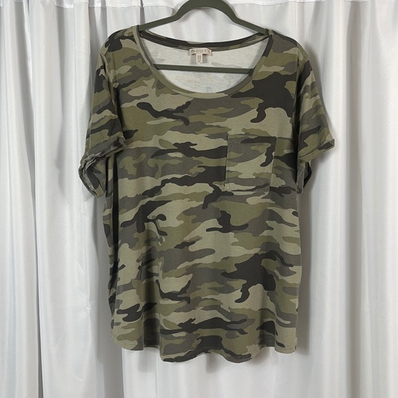 Eliane Rose Tops - Eliane Rose camouflage shirt